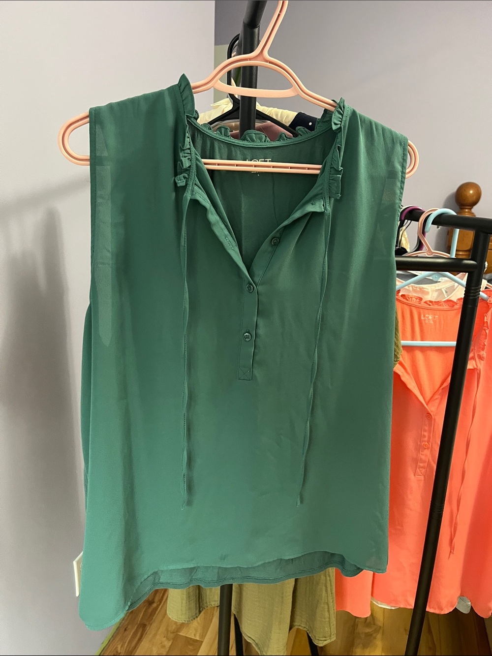 Loft sleeveless shirt
